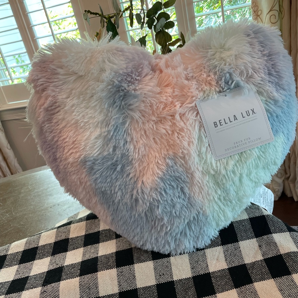 BELLA LUX RAINBOW PLUSH HEART DECORATOR PILLOW
